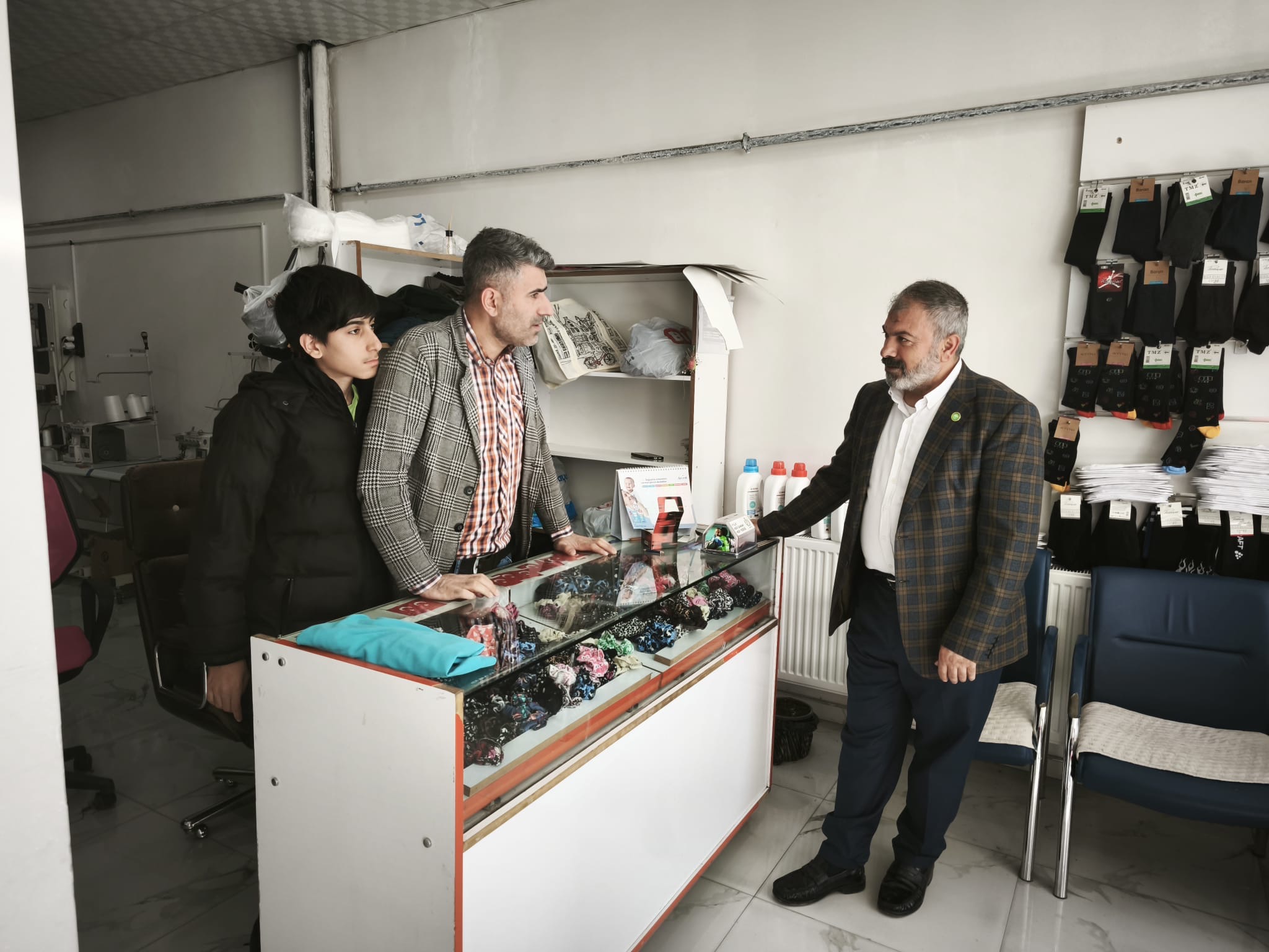 HÜDA PAR’dan Yeşiltepe esnafına ziyaret