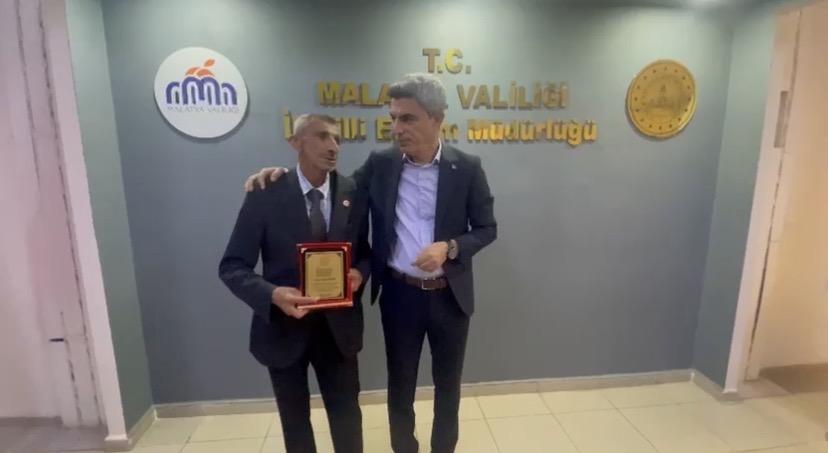 30 yıllık emek alkışlarla uğurlandı