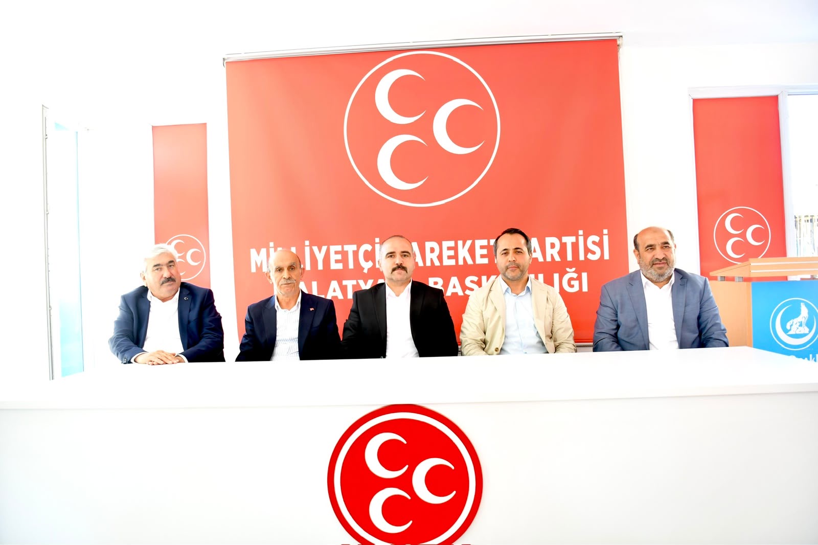 Milletvekili Babacan, sorunları Muhtar ve STK temsilcileriyle istişare etti