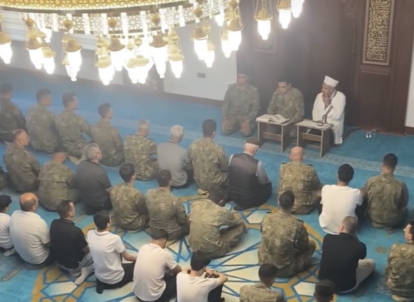 2. Ordu Komutanlığı Mehmetçik Camii’nde 15 Temmuz Şehitleri için mevlit programı