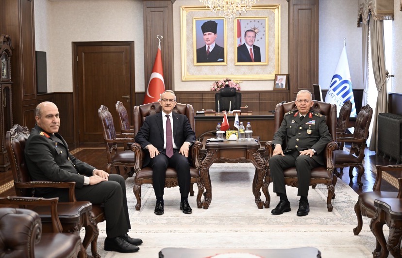 Malatya Valisi Seddar Yavuz’dan komutanlara veda mesajı