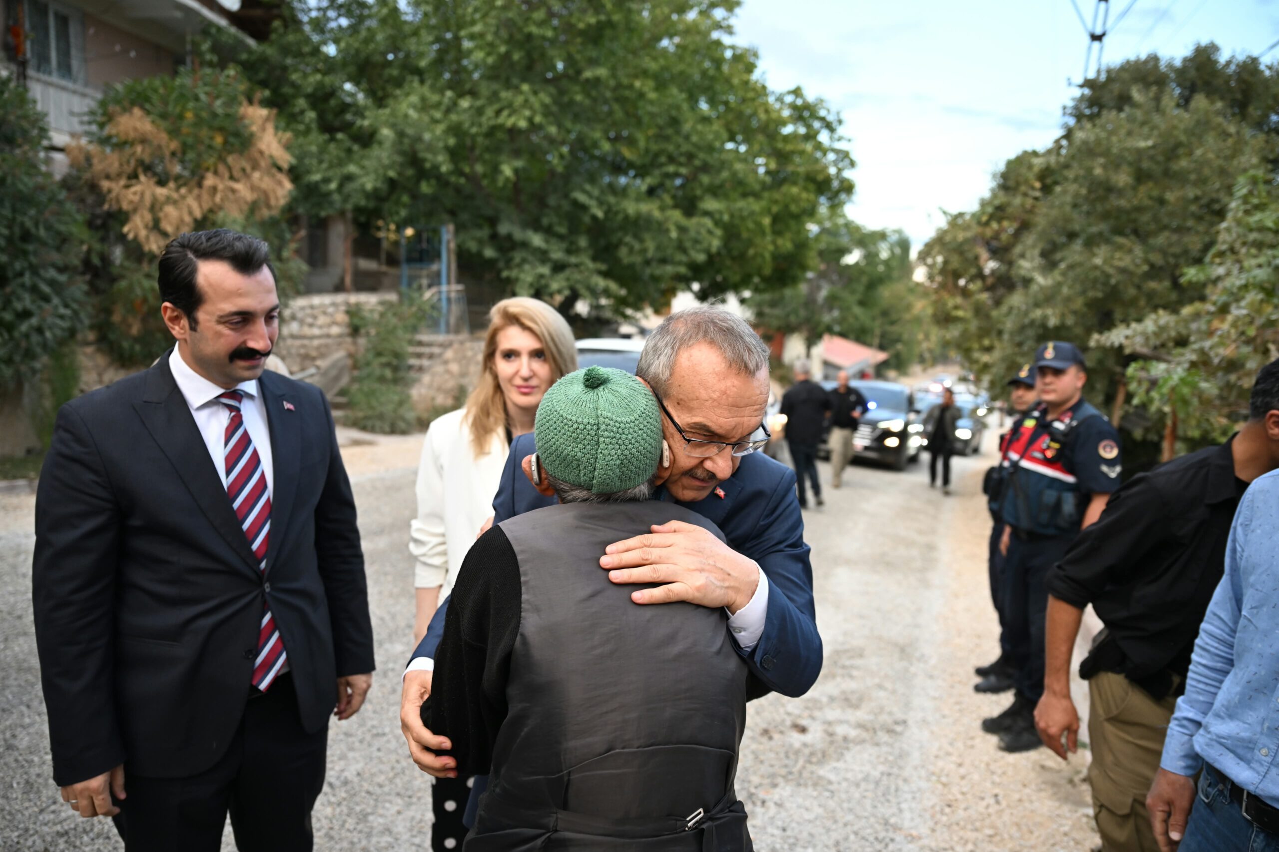 Vali Yavuz Hekimhan’da yatırımları inceledi