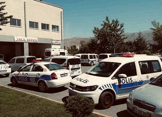 Malatya’da çekicilerin kavgası.. Aracıyla üzerine sürdü