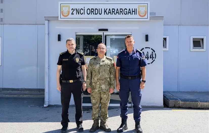 Emniyet ve Jandarma’dan Tümgeneral Gökhan Çelik’e ziyaret