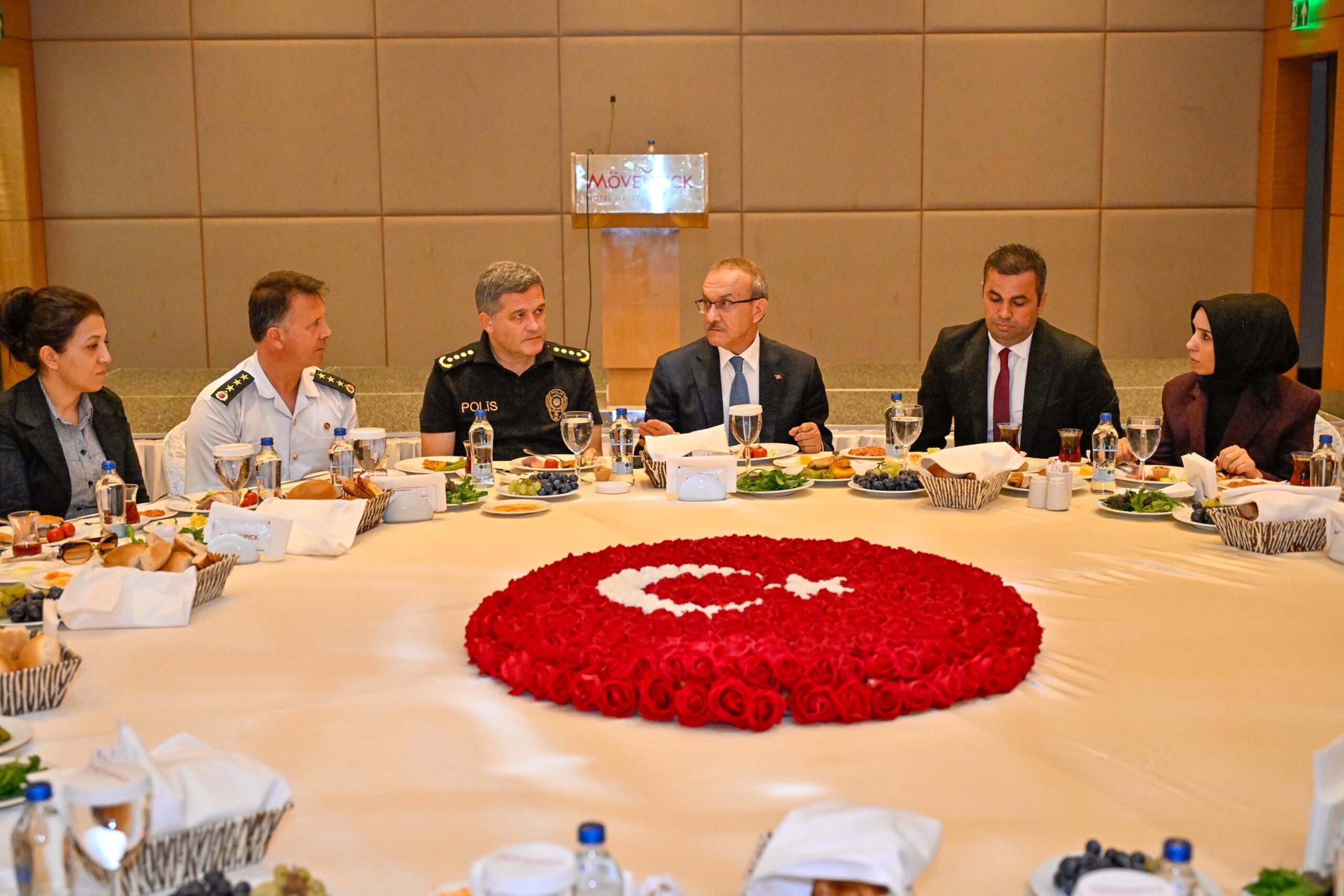 Gaziler Günü’nde anlamlı buluşma.. Malatya’da vefa sofrası kuruldu