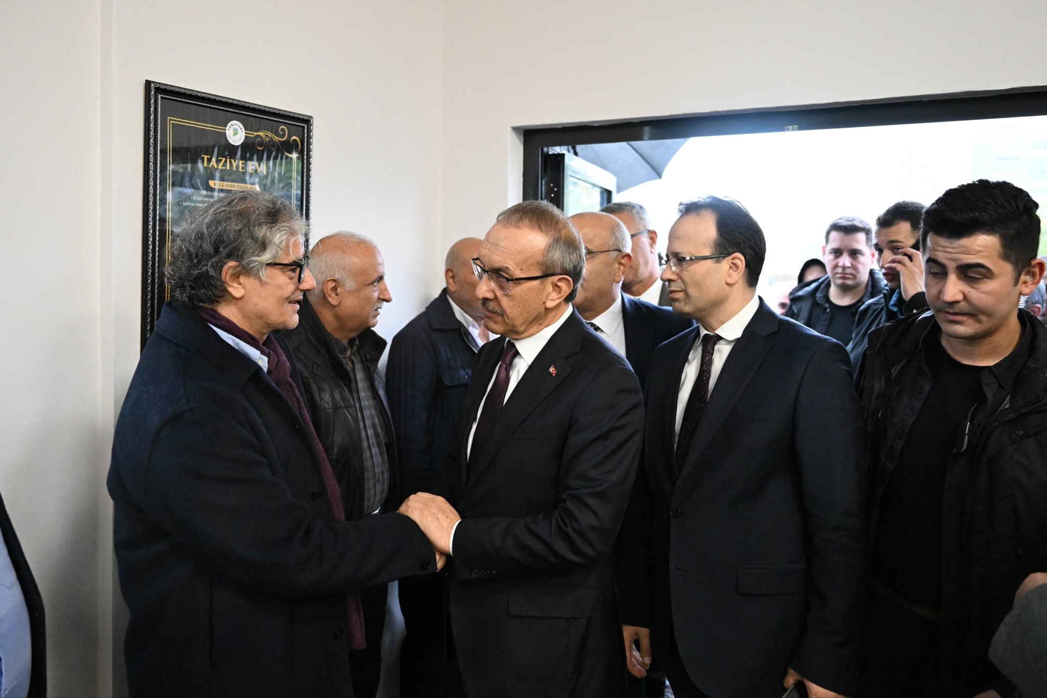 Seddar Yavuz ve beraberindeki heyetten Özdemir ailesine taziye