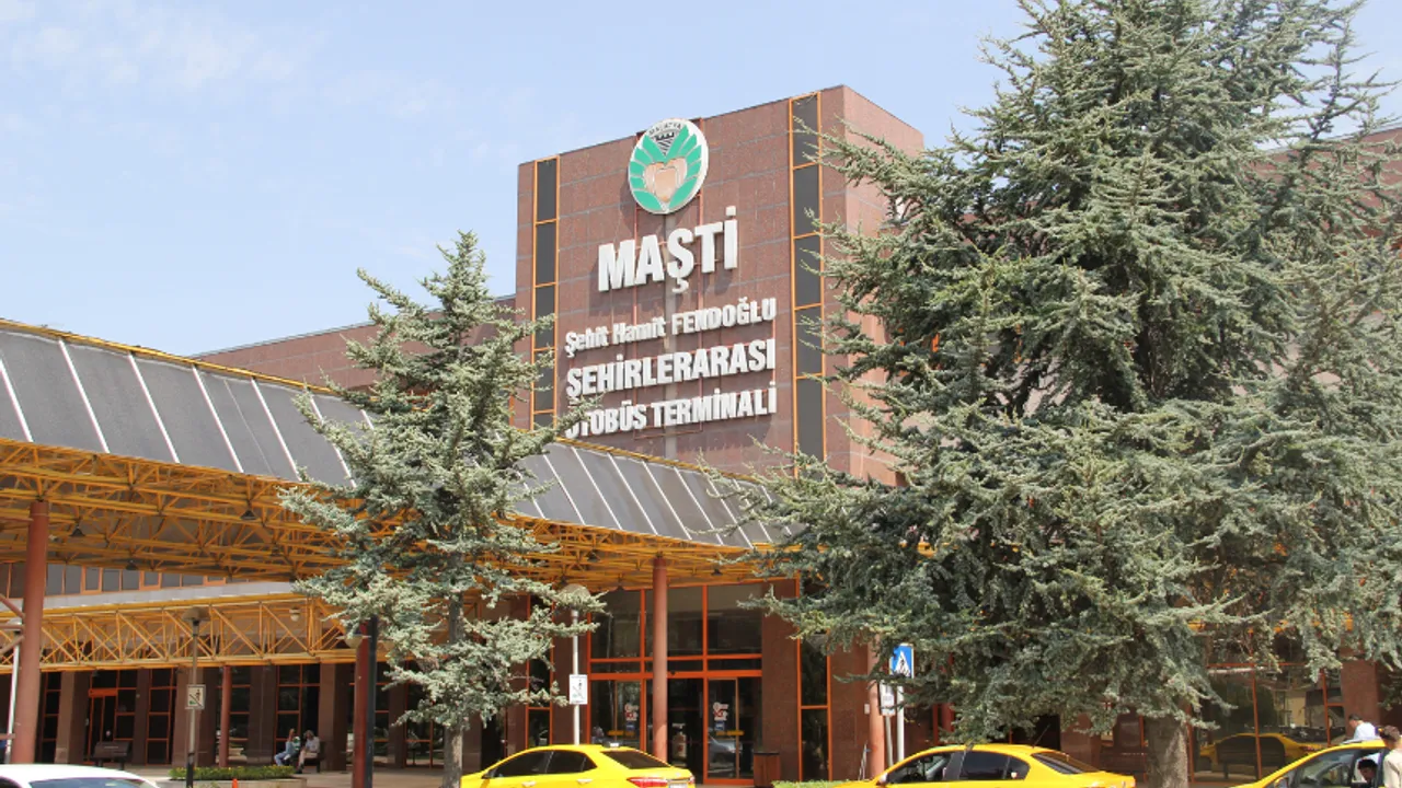 Otogar gidiyor, beton geliyor… Mimarlar Odasından sert tepki!